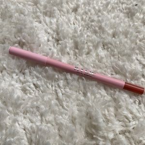 Kylie Jenner lip pencil